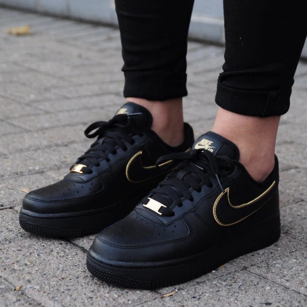 nike air preto dourado nike air preto dourado