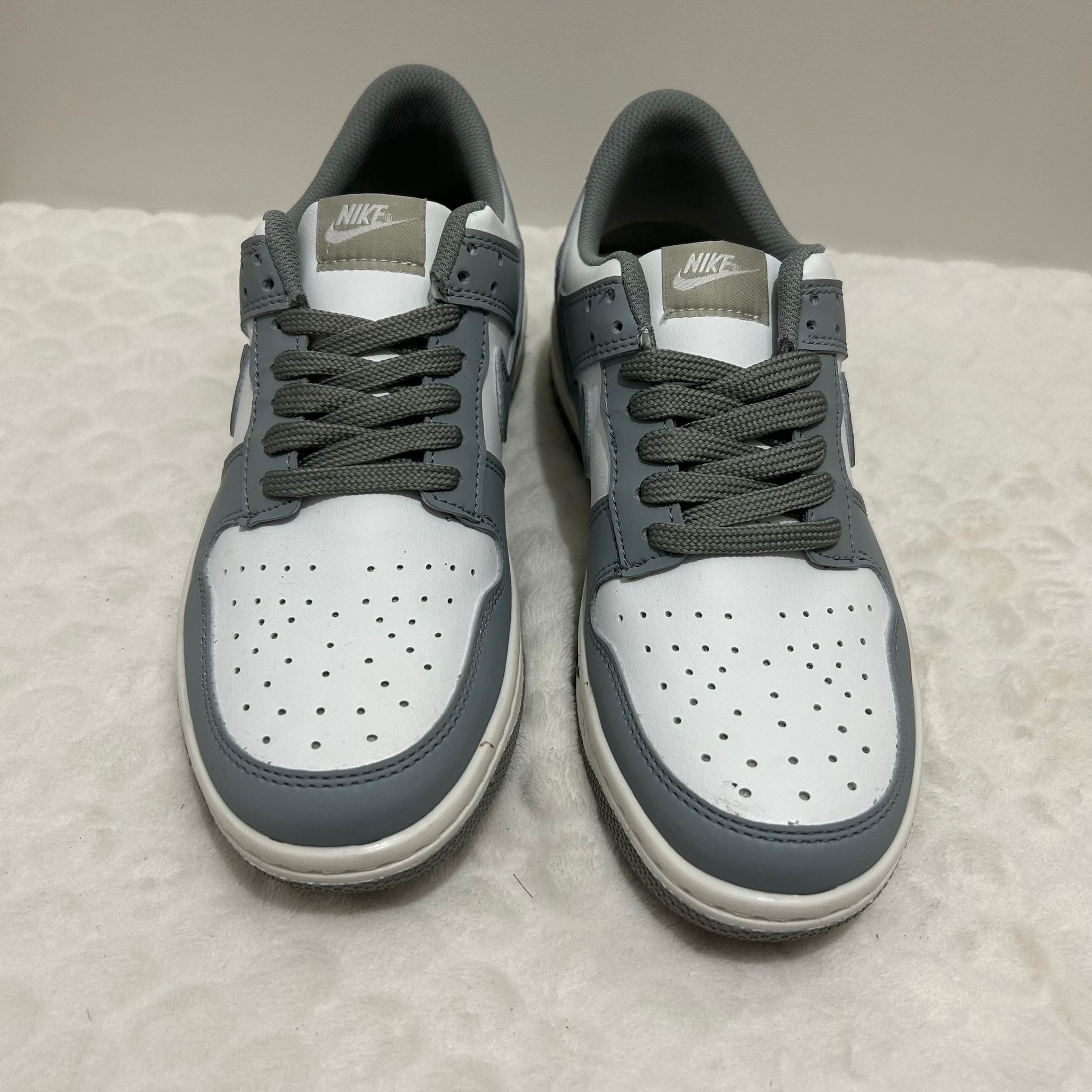 nike dunk cinza branco nike dunk cinza branco