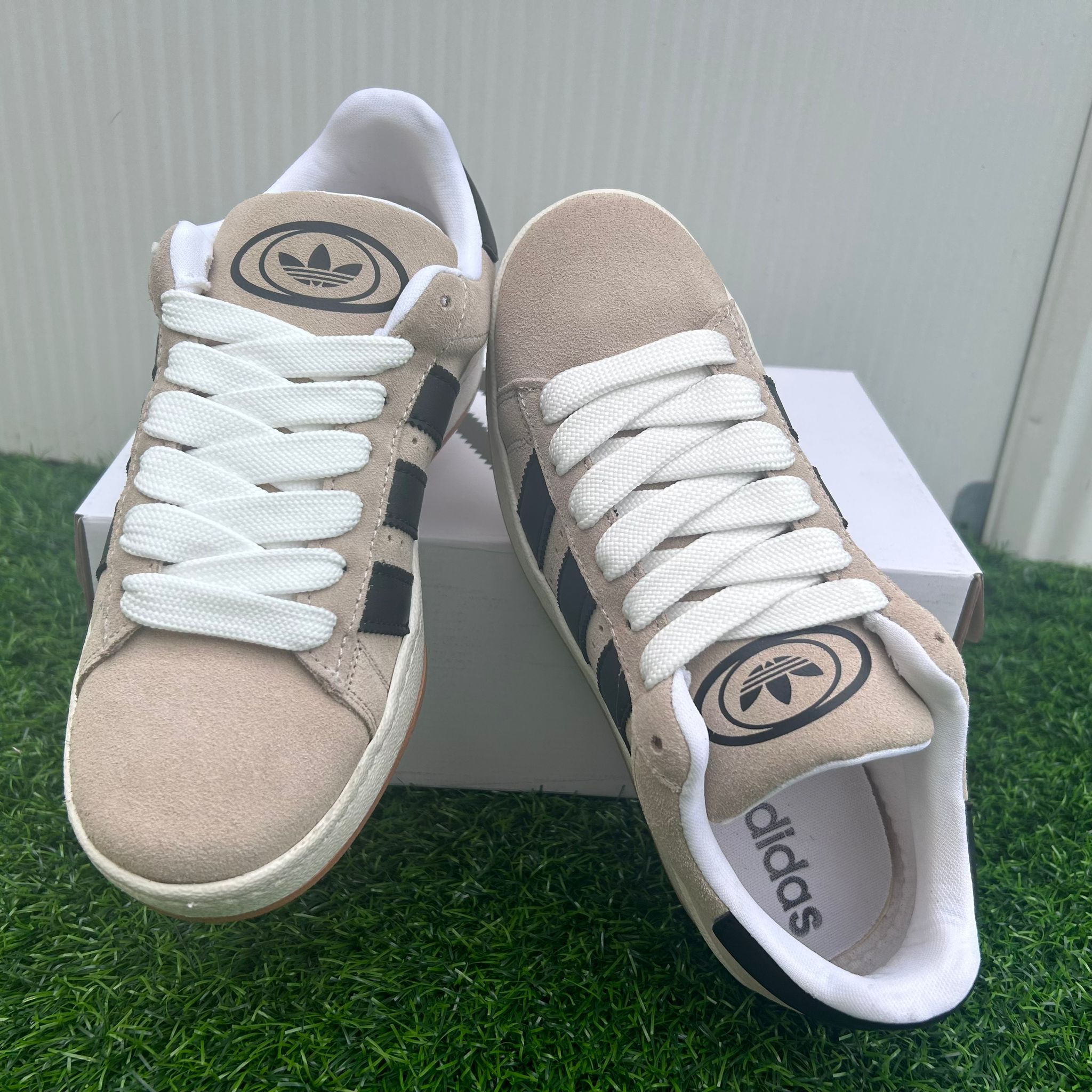 Adidas Campus beje com Preto Adidas Campus beje com Preto