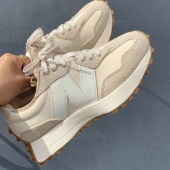 New Balance 327 beje com Branco