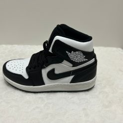 Nike Air Jordon Preto com Branco