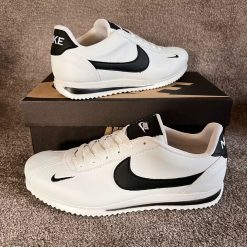 Nike Cortez Branco com Preto