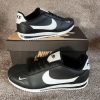 Nike Cortez Branco com Preto Nike Cortez Branco com Preto