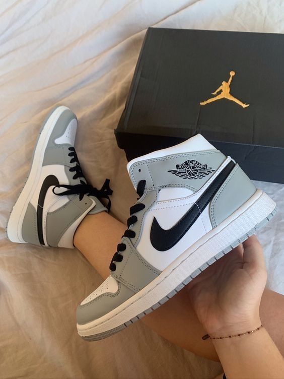 Nike Jordan Cinza com Preto Nike Jordan Cinza com Preto